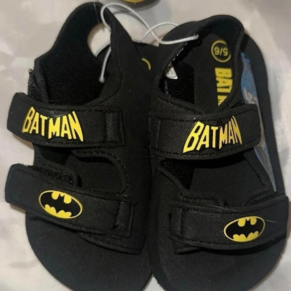 Batman Toddler Boys Black Sandals DC Comics Superhero Size 5/6 Hook Loop Straps